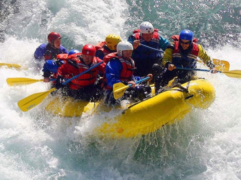 Difference Between Kayaking And Rafting Monks on Wheels