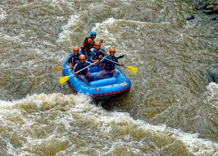 Rafting-and-Kayaking-at-Chitradurga---Vani-Vilas-Dam